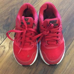Boys size 11 Nike Red